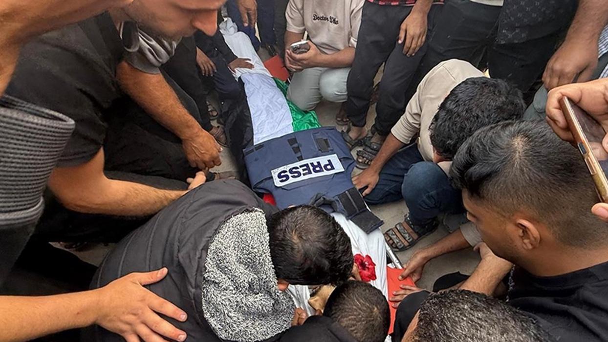 İsrail ordusu Gazze'deki Nasır Hastanesine saldırdı!