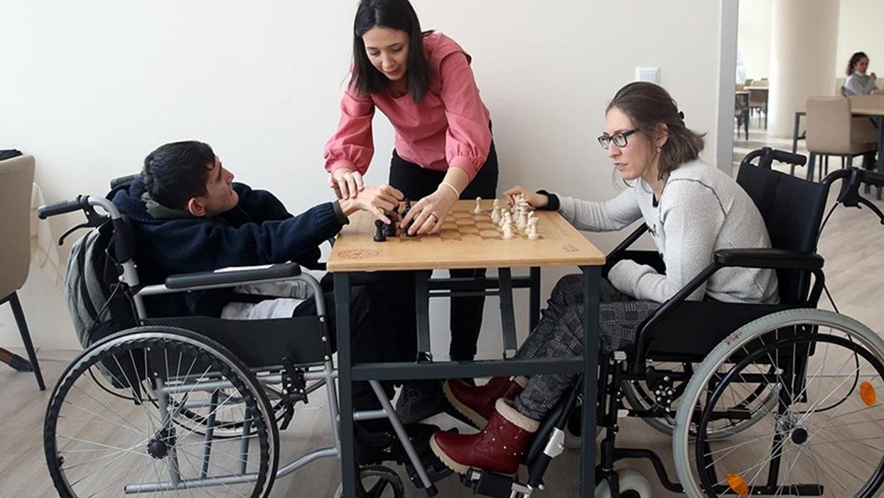 Bakanlıktan özel gereksinimli bireylere destek; 298 projeye 855 milyon lira kaynak