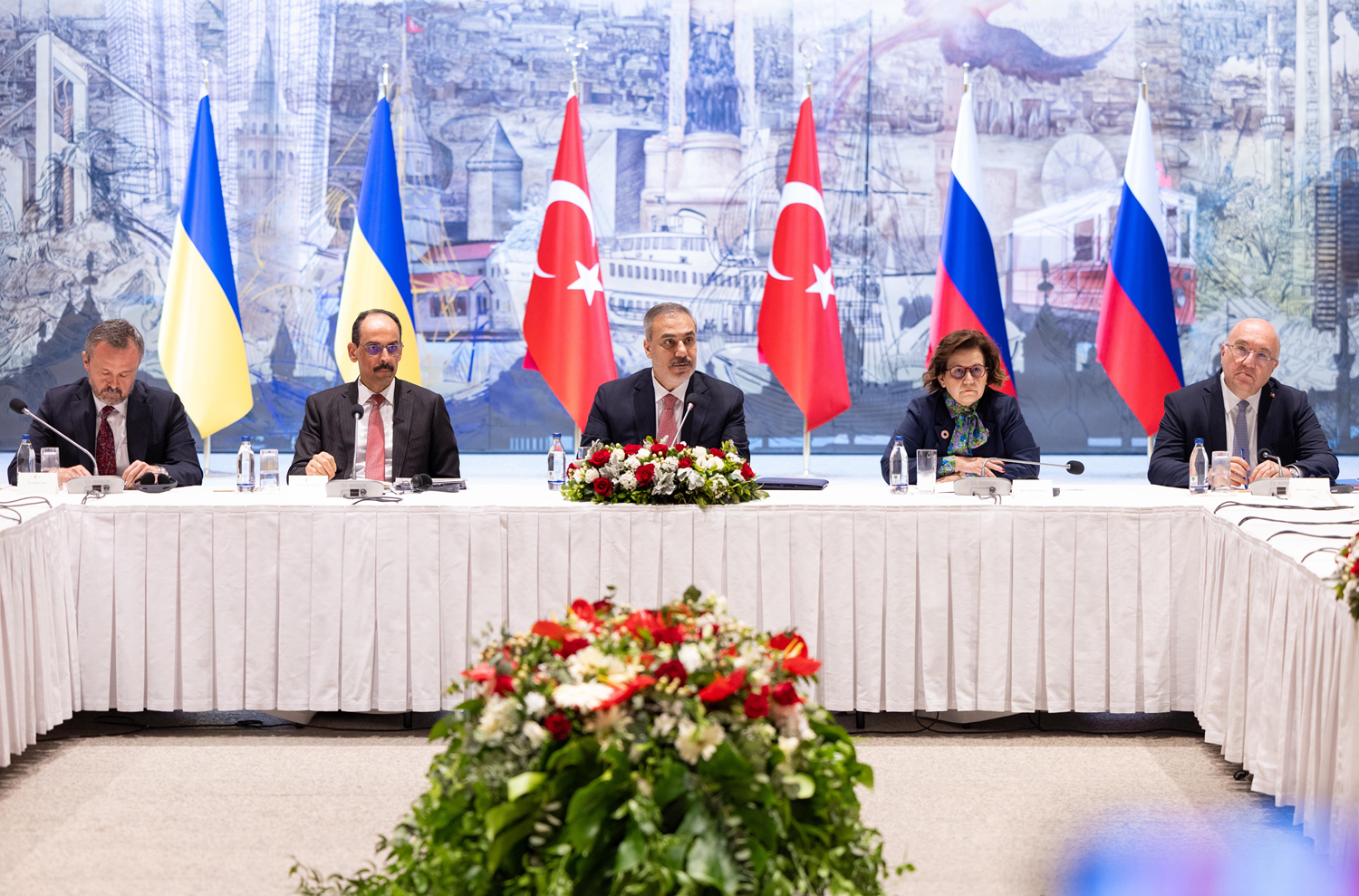 Türkiye-Rusya-Ukrayna üçlü toplantısı: Doğrudan temasın ilk adımı atıldı