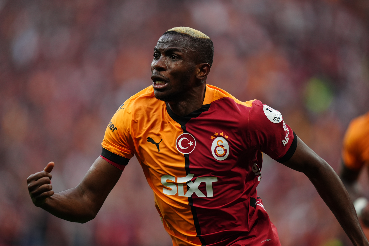 Al-Hilal, Victor Osimhen için tekliflerini güçlendiriyor