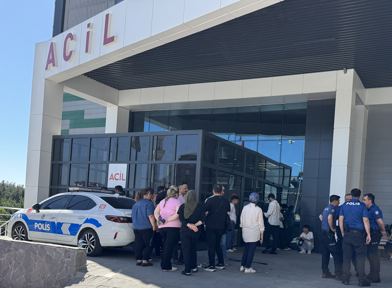 Hastanede pompalı tüfekli cinayet: Eski eşini katletti