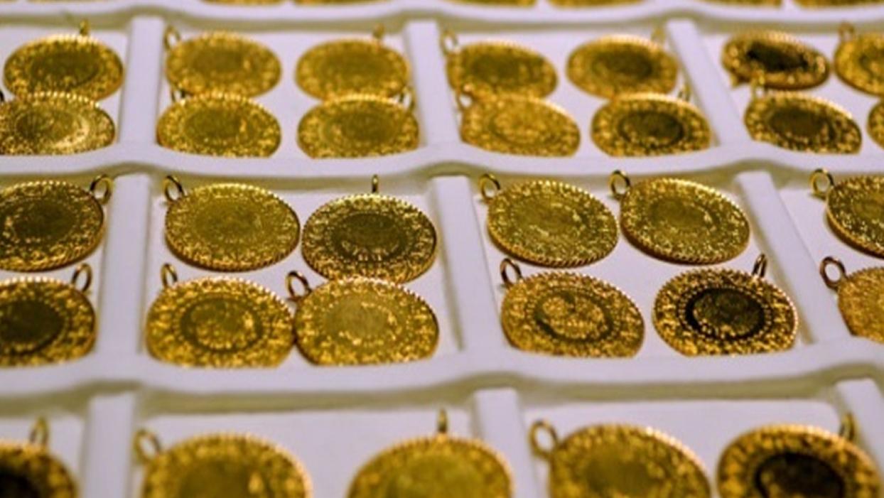 22 mayıs 2025 Perşembe Bugün Cumhuriyet altını, çeyrek altın ve gram altın fiyatları bugün ne kadar, alış satış kaç TL?