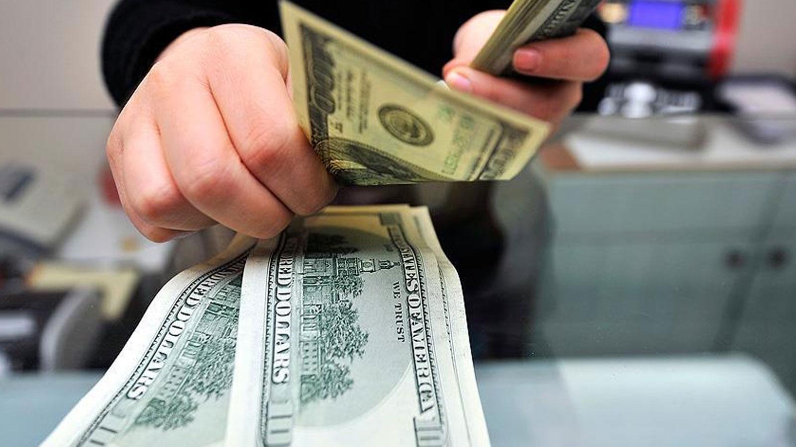 Dolar/TL 38,8120 seviyesinde güne düşüşle başladı