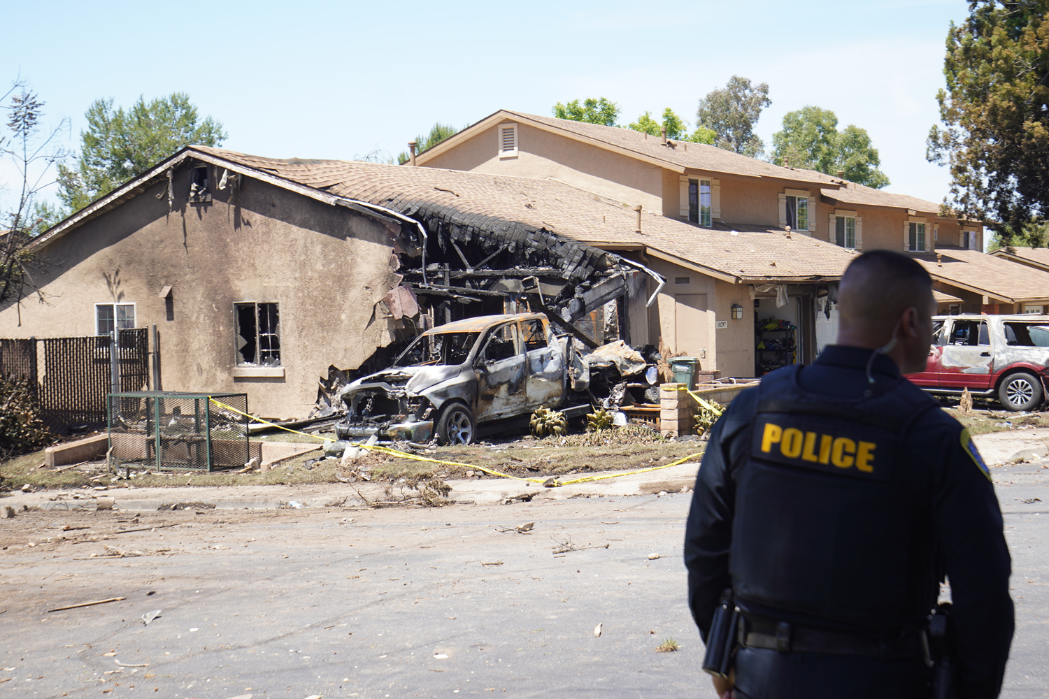 San Diego'da küçük uçak yerleşim yerine düştü: En az 2 ölü var