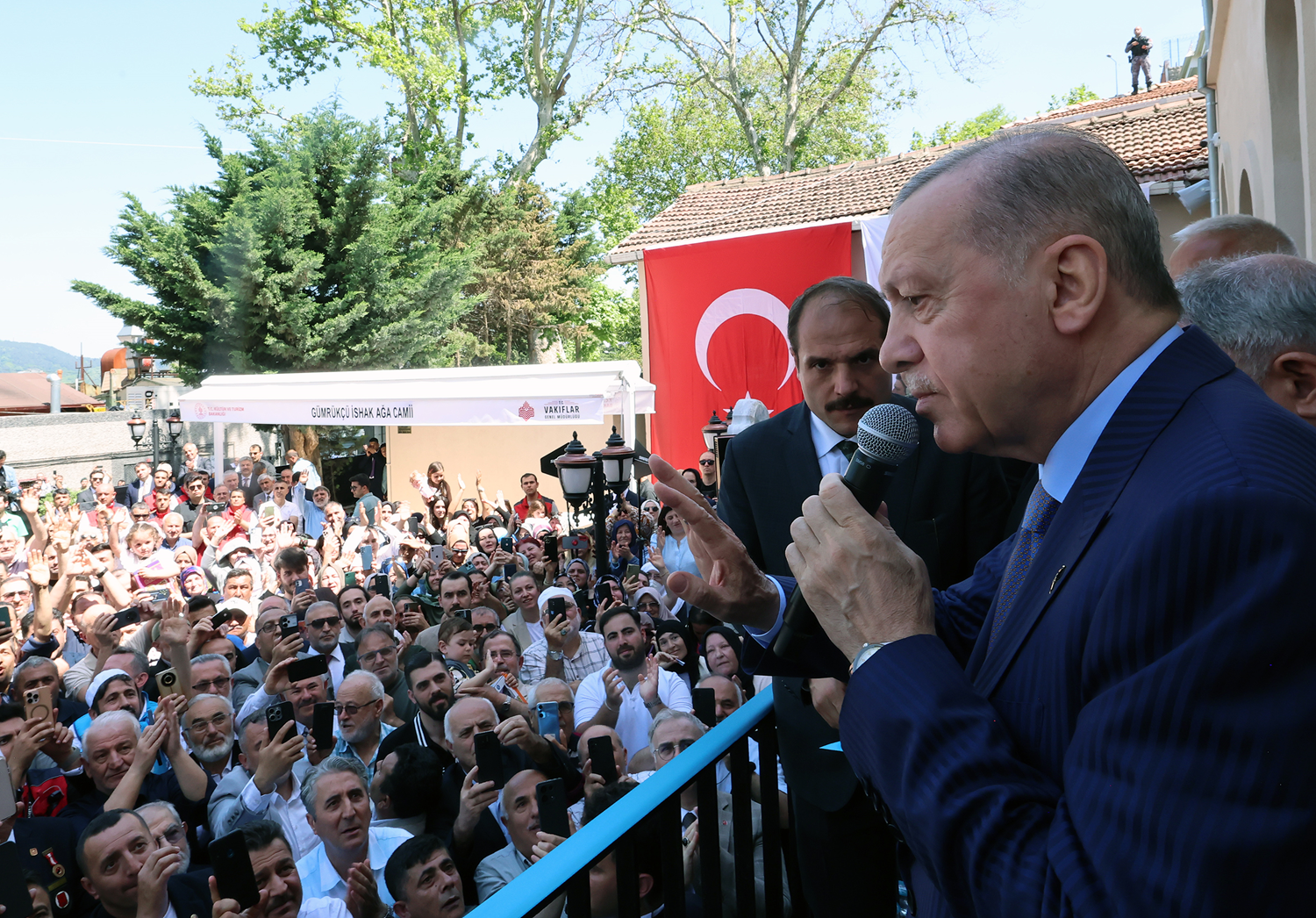 Tarihi Gümrükçü İshak Ağa Camii açıldı... Cumhurbaşkanı Erdoğan: Aslına uygun olarak inşa edildi