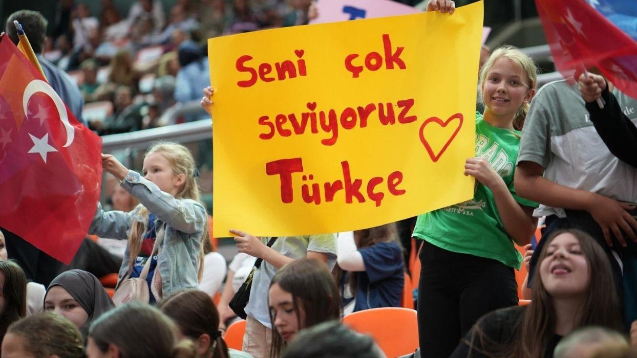 Yunus Emre Enstitüsünden Bosna Hersek'te Türkçe Şöleni