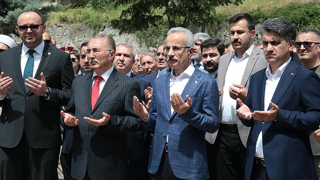 Bakan Uraloğlu "Geleneksel Göynük Akşemseddin Hz. Anma Günü" programına katıldı