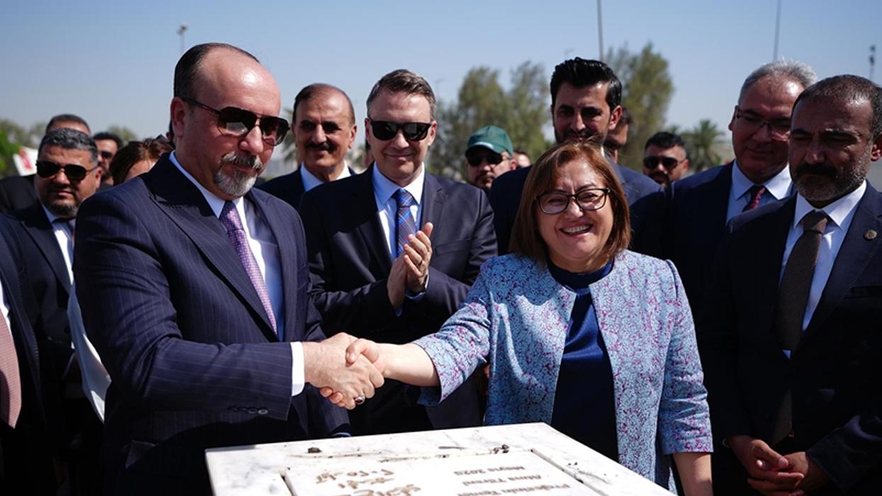 Gaziantep Büyükşehir Belediyesi, Bağdat'a 5 bin zeytin ve incir fidanı hediye etti