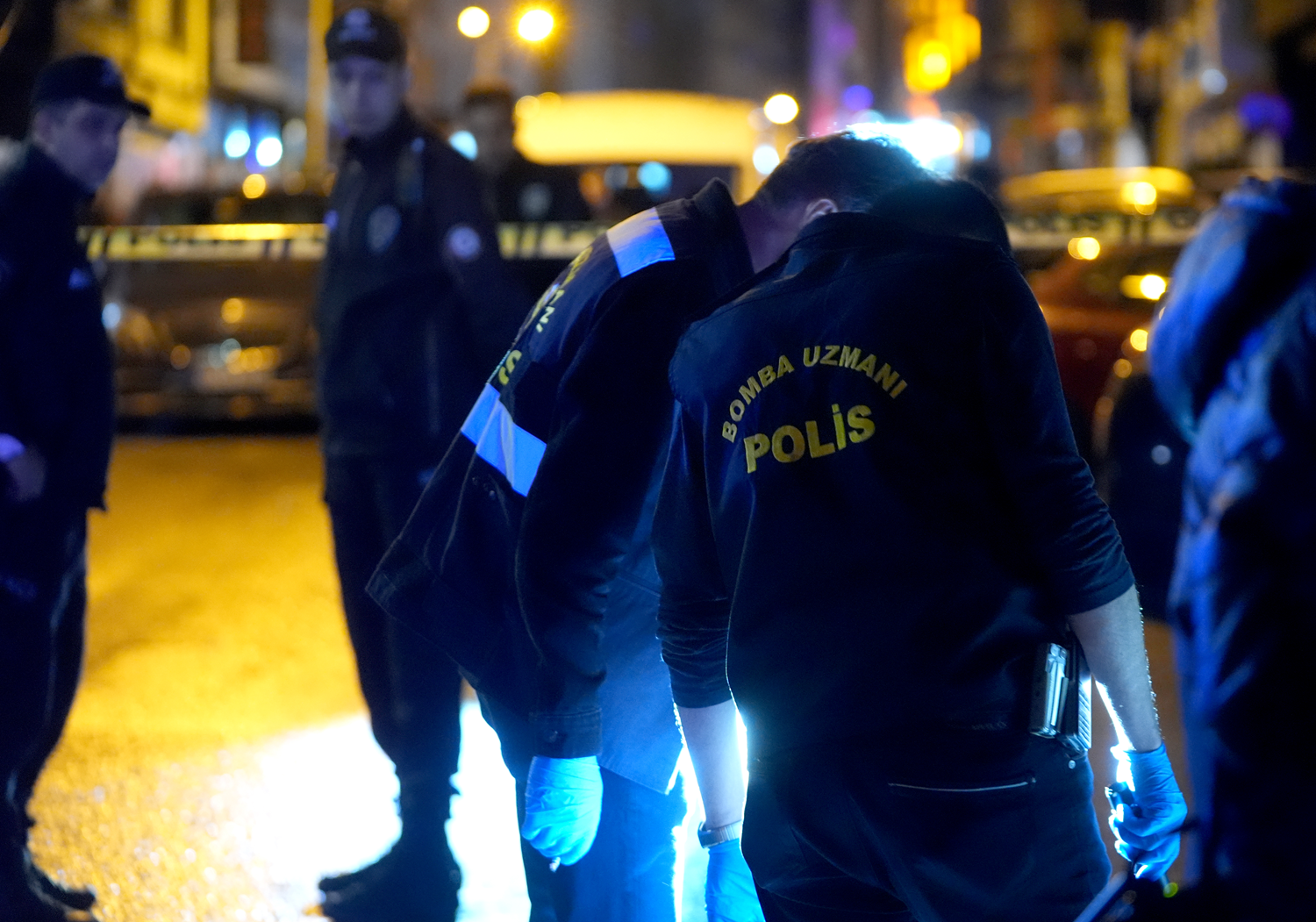 Kağıthane'de restorana atılan patlayıcı 7 kişiyi yaraladı