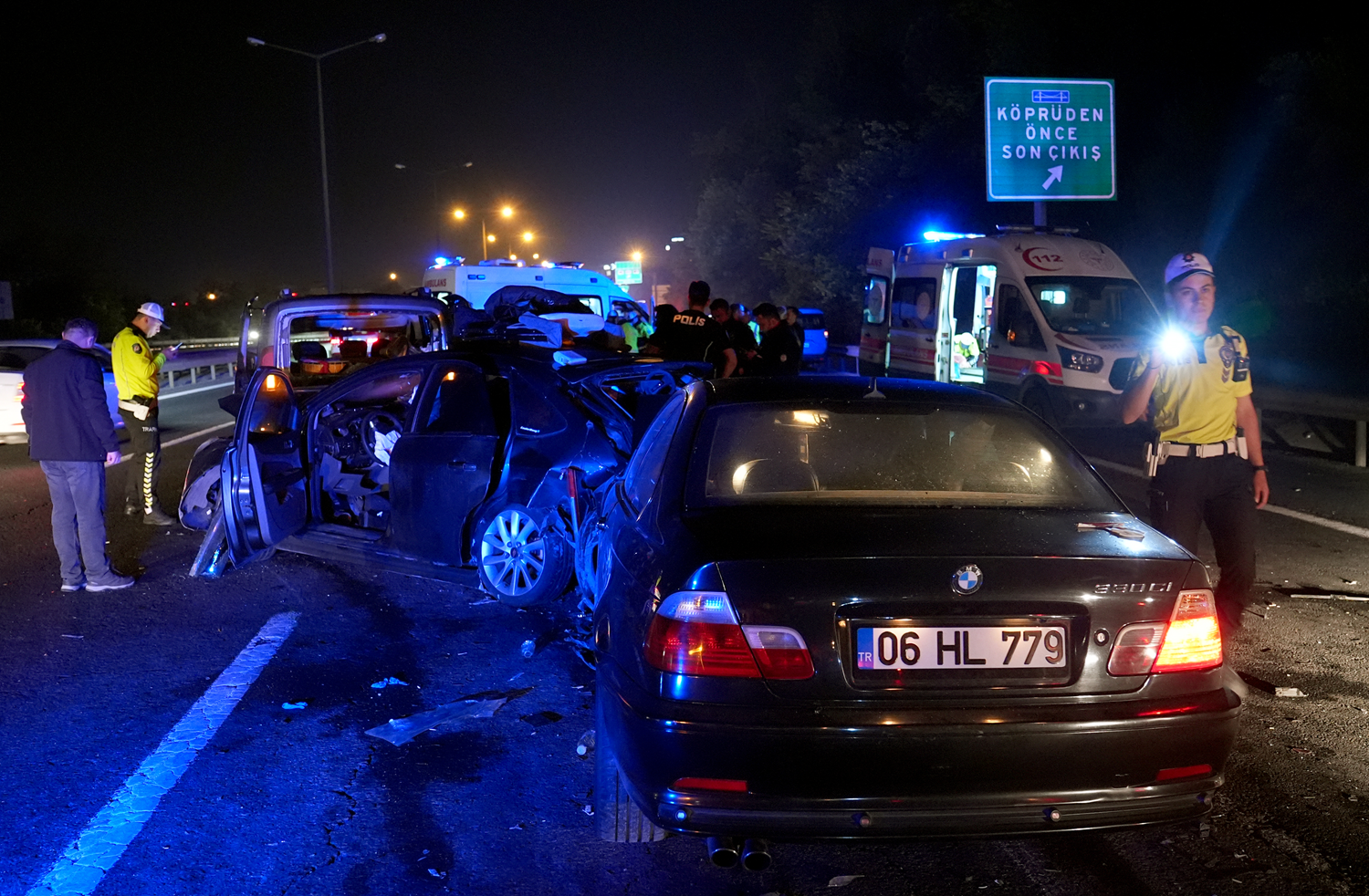Beykoz'da 5 aracın karıştığı zincirleme kaza: 7 yaralı