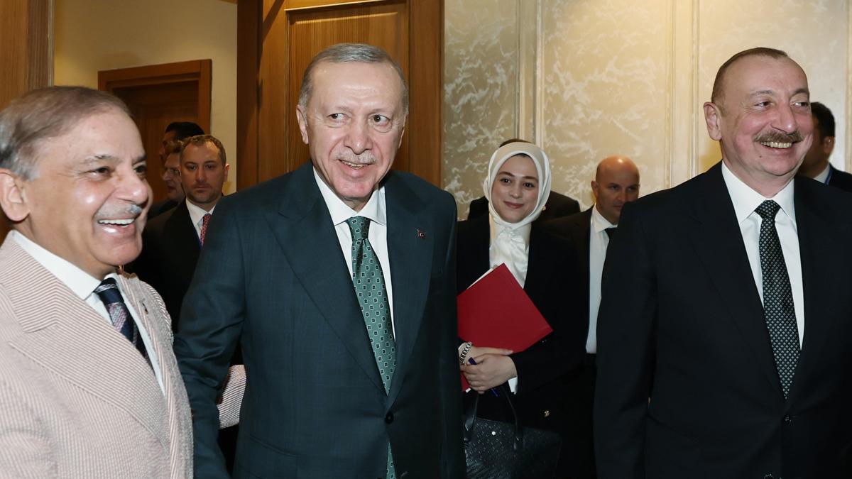 Laçın'da tarihi buluşma: Türkiye-Azerbaycan ve Pakistan'dan yeni sayfa
