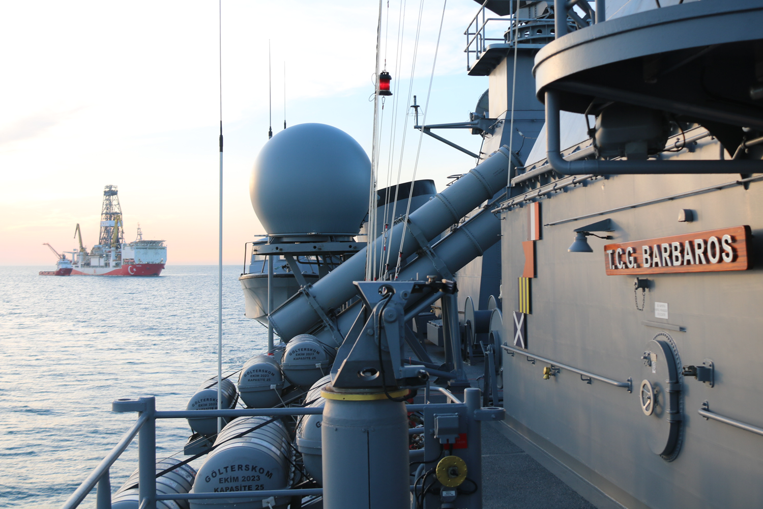Bayraktar TB3 ve TCG Anadolu başarısı komşu basınında gündem oldu