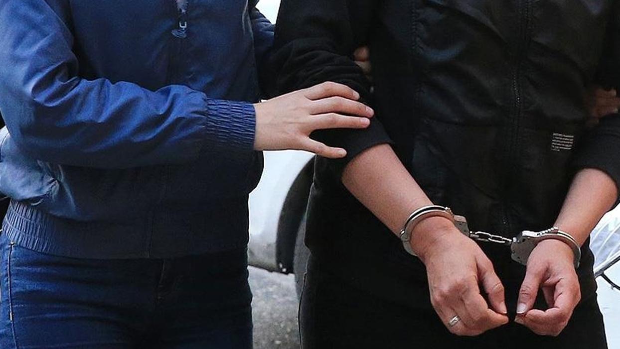 Boşandığı eşinin sevgilisini bıçaklayarak katletti