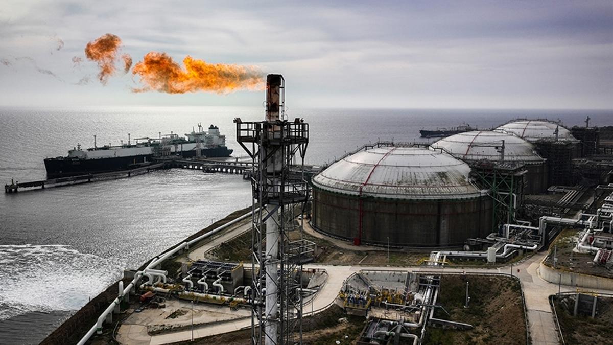 Destek oranı yüzde 70'e dayandı: Türkiye'nin ilk yüzer doğal gaz platformu faaliyette