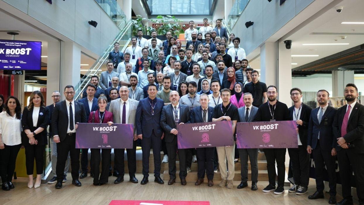 "En İyi Fintech Girişimcileri" ödüllerini aldı