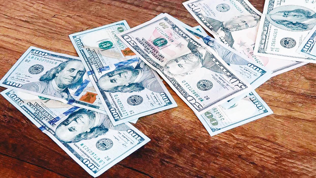 İstanbul'da 4.5 milyar TL değerinde sahte döviz ele geçirildi, 5 şüpheli yakalandı