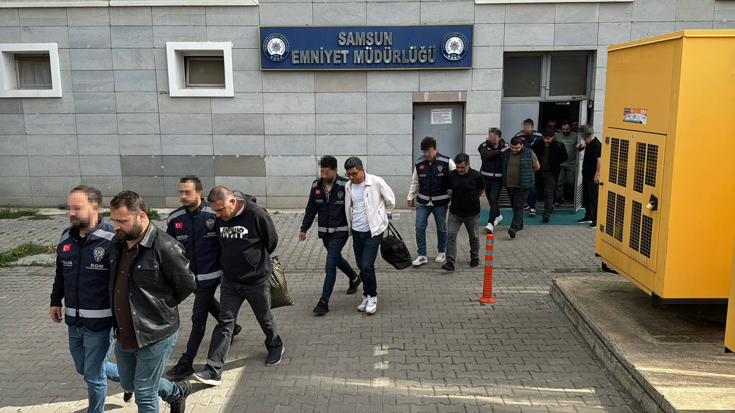 'Maydanoz Döner'e FETÖ operasyonunda 14 kişi adliyeye sevk edildi