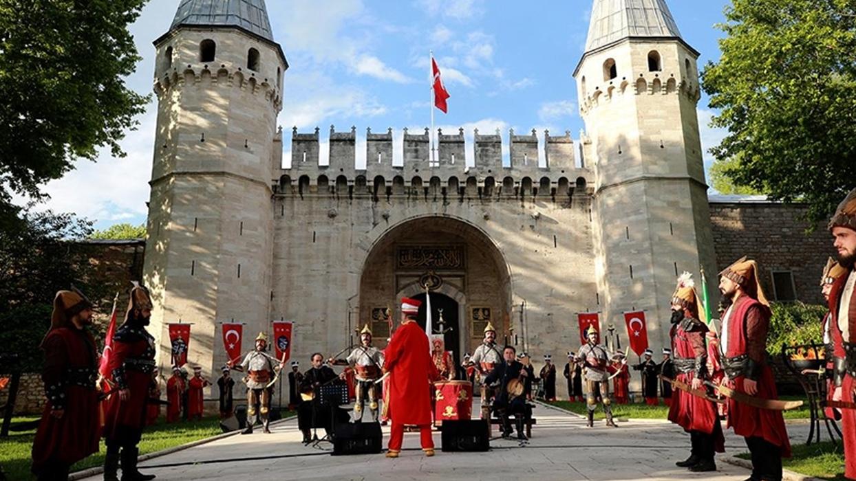 Mehteran gösterileri Dolmabahçe, Topkapı ve Yıldız Sarayı'nda gerçekleşecek