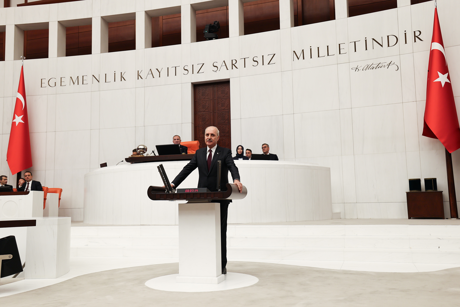 Yeniden TBMM Başkanı seçilen Numan Kurtulmuş'a peş peşe tebrik