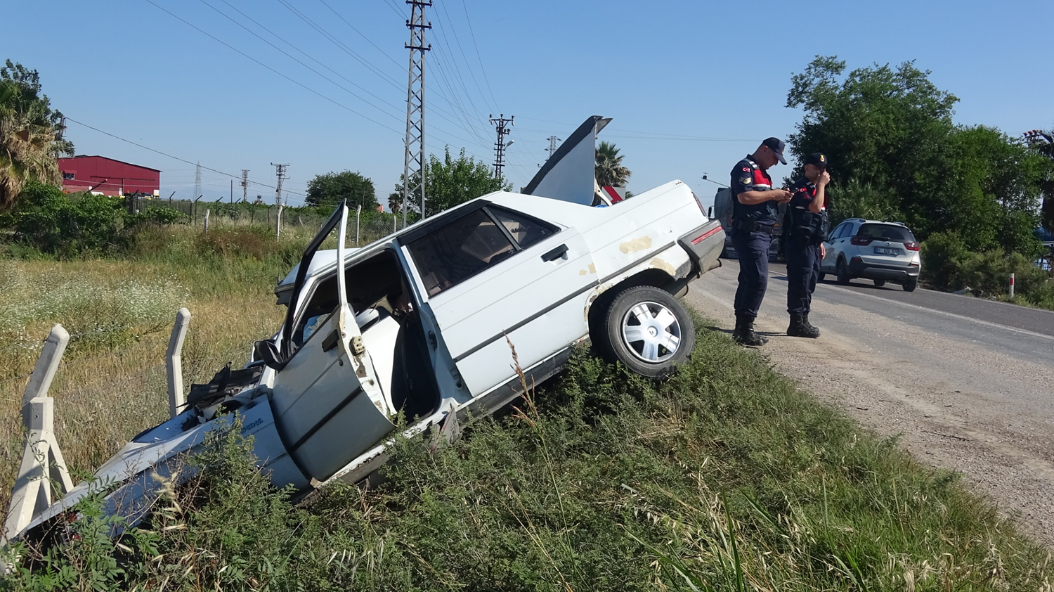 Adana'da trafik kazasında anne ve bebeği hayatını kaybetti, 1 kişi yaralandı