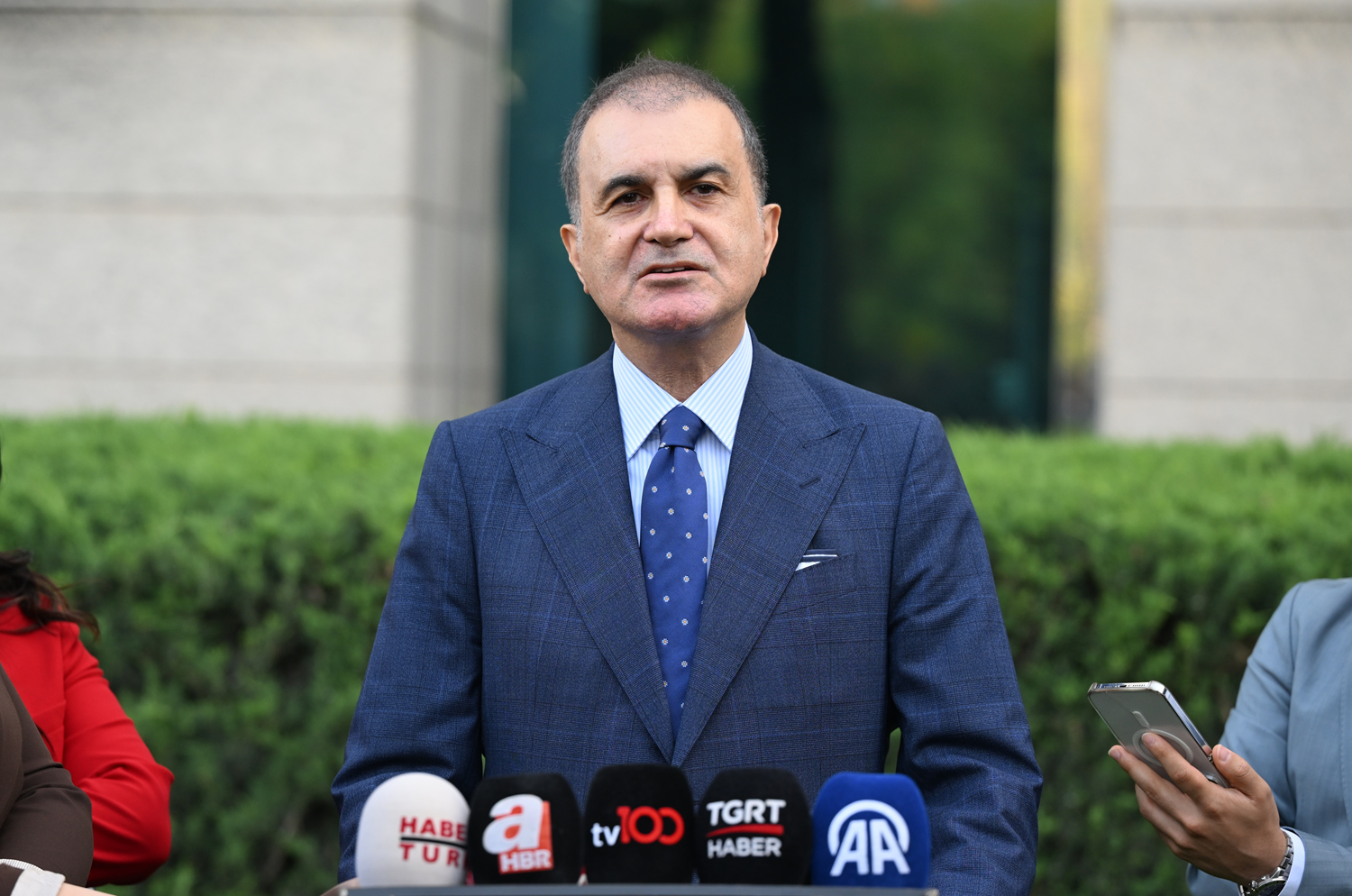 Ömer Çelik'ten net mesaj: PKK bütün şube uzantılarıyla feshedilmeli