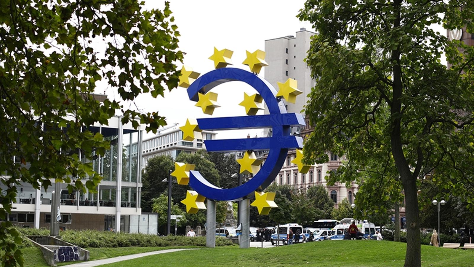Piyasaların gözü ECB'den beklenen faiz indirimlerinde