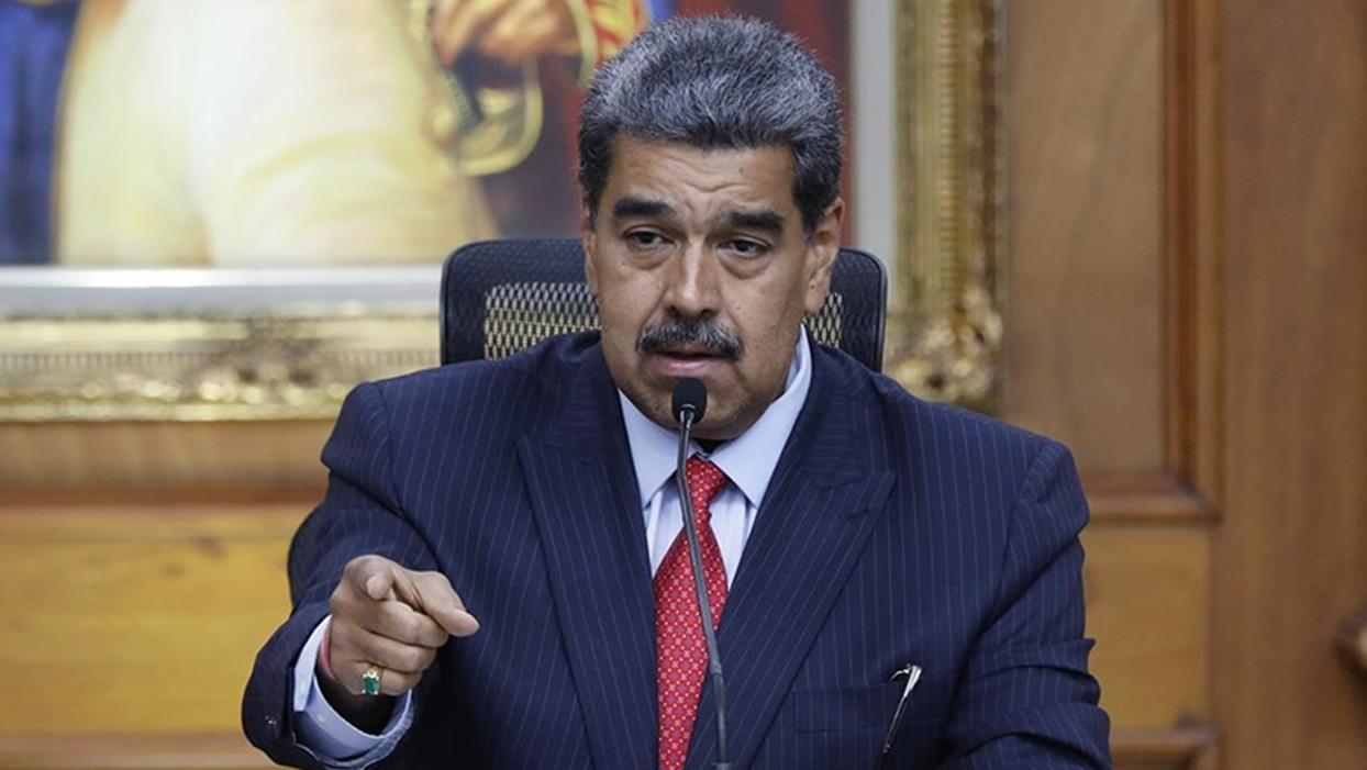 Venezuela Devlet Başkanı Maduro: Trinidad ve Tobago'dan terörist grup yakalandı!
