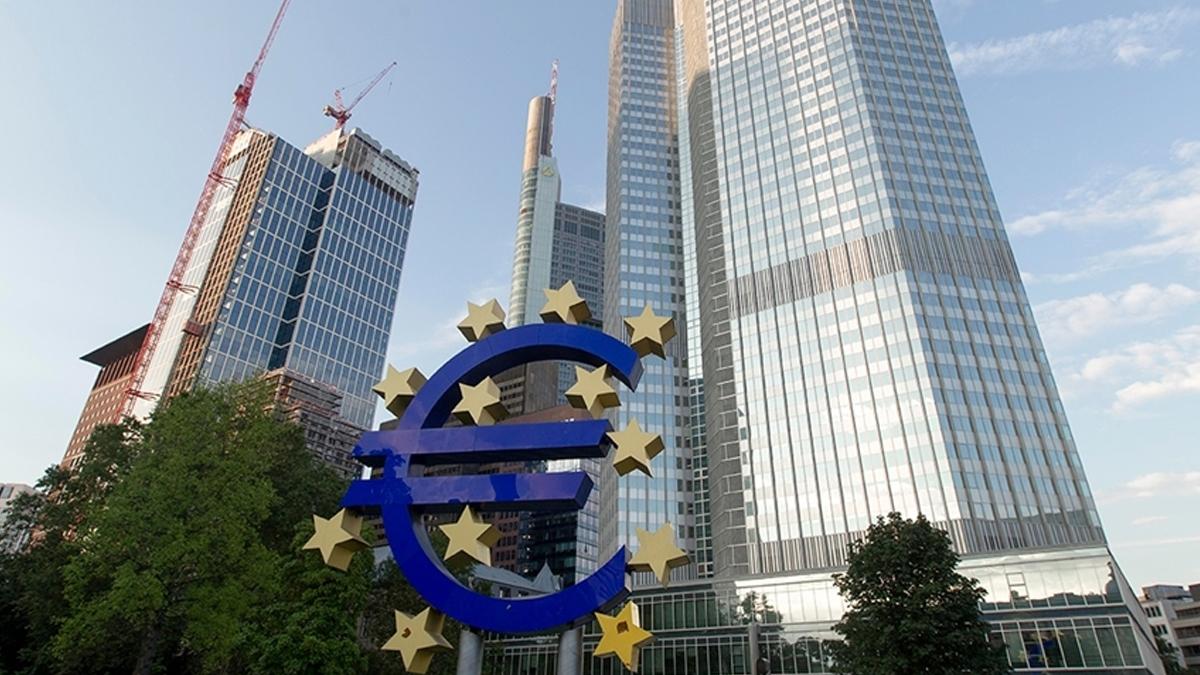 ECB'den faizlerde yeni seviye: "Belirsizliklere hazırız" mesajı