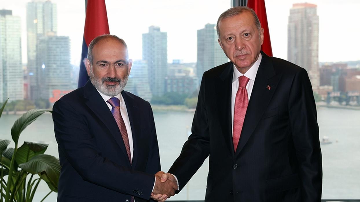 Ermenistan Başbakanı Paşinyan'dan Cumhurbaşkanı Erdoğan'a bayram telefonu