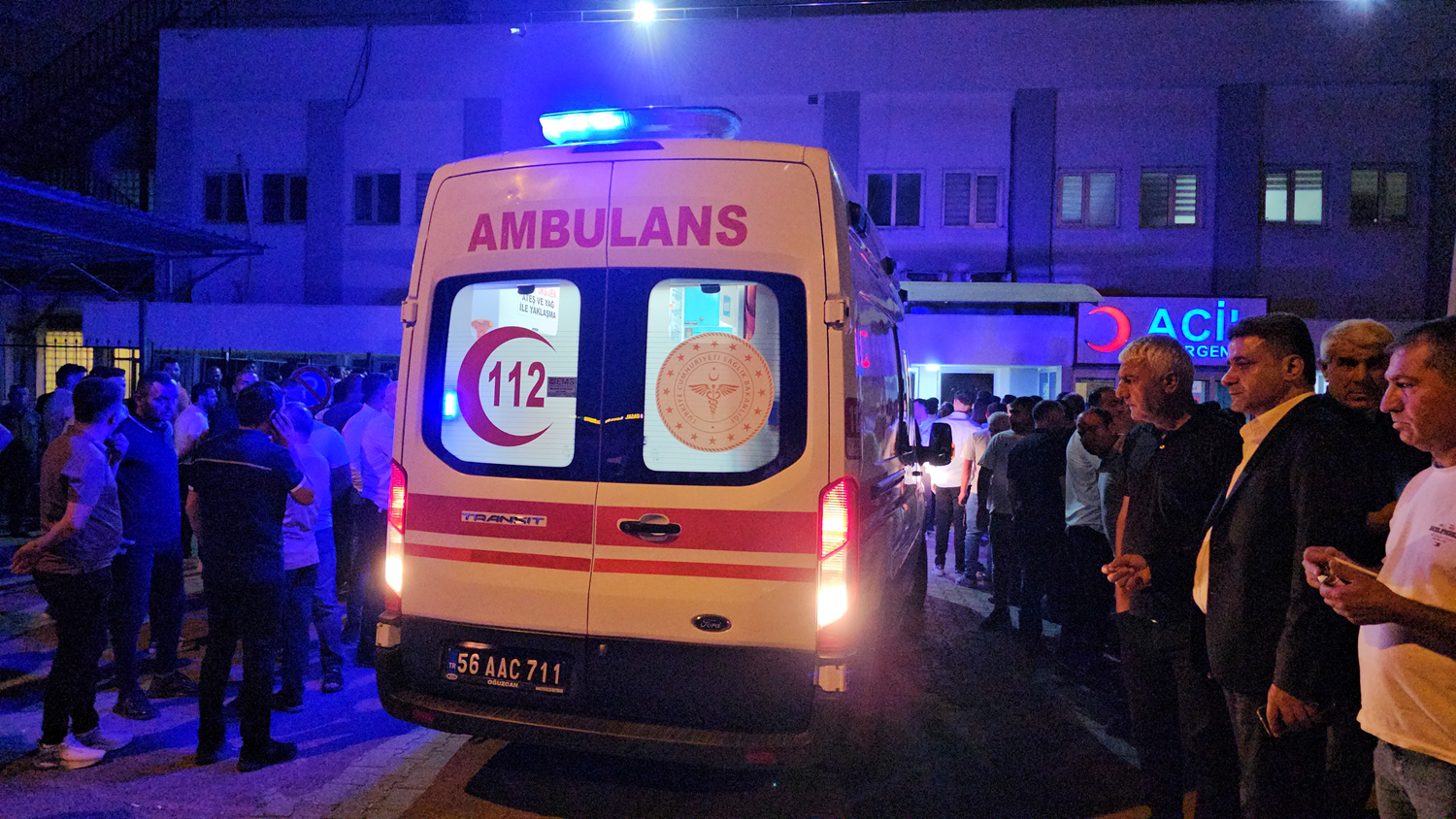 Siirt'te düğün salonu cenaze evine döndü: Silahla rastgele ateş etti