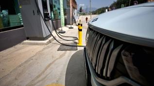 Türkiye'de satılan her 10 otomobilden 4'ü elektrikli ya da hibrit