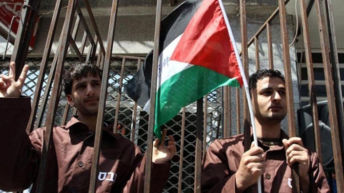 İşgalci İsrail 12 Filistinli esiri bıraktı: Durumları iyi değil