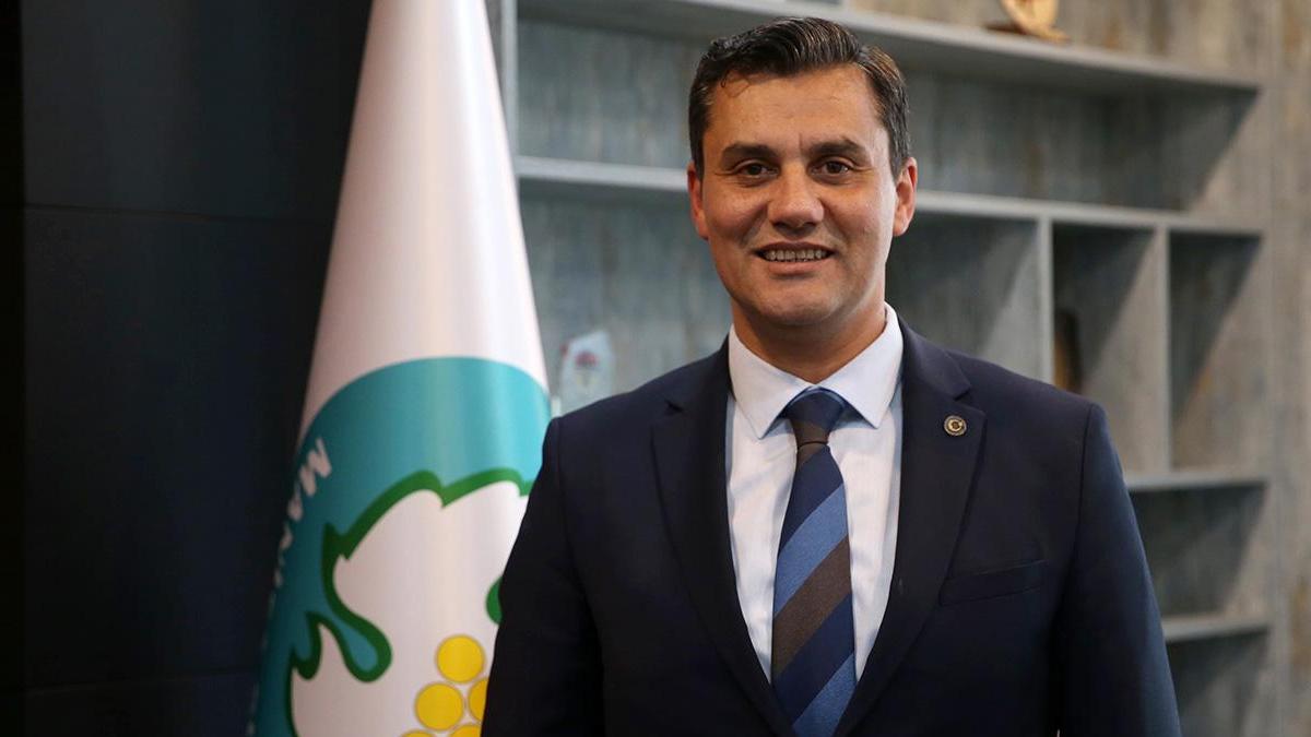Ferdi Zeyrek hayatını kaybetti