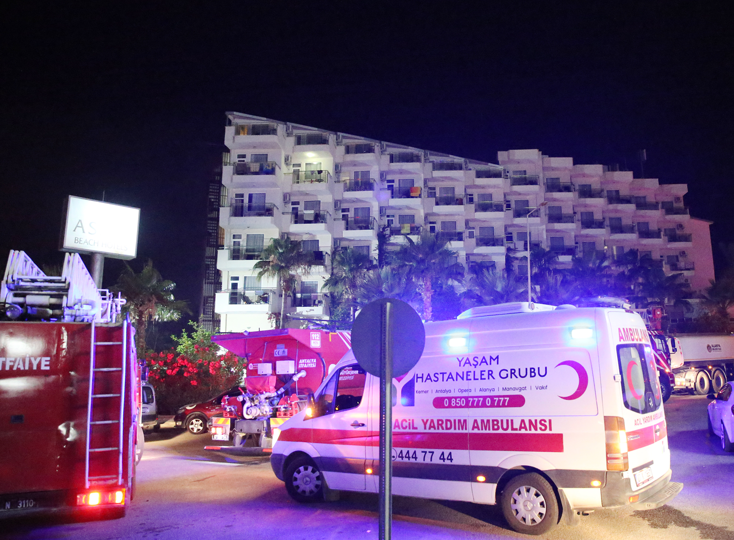 Alanya'daki otelde çıkan yangın ekipler tarafından söndürüldü