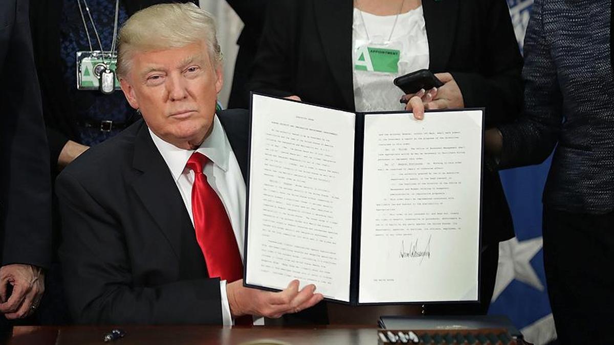 Trump'ın attığı imza, elektrikli araçların şalterini indirebilir