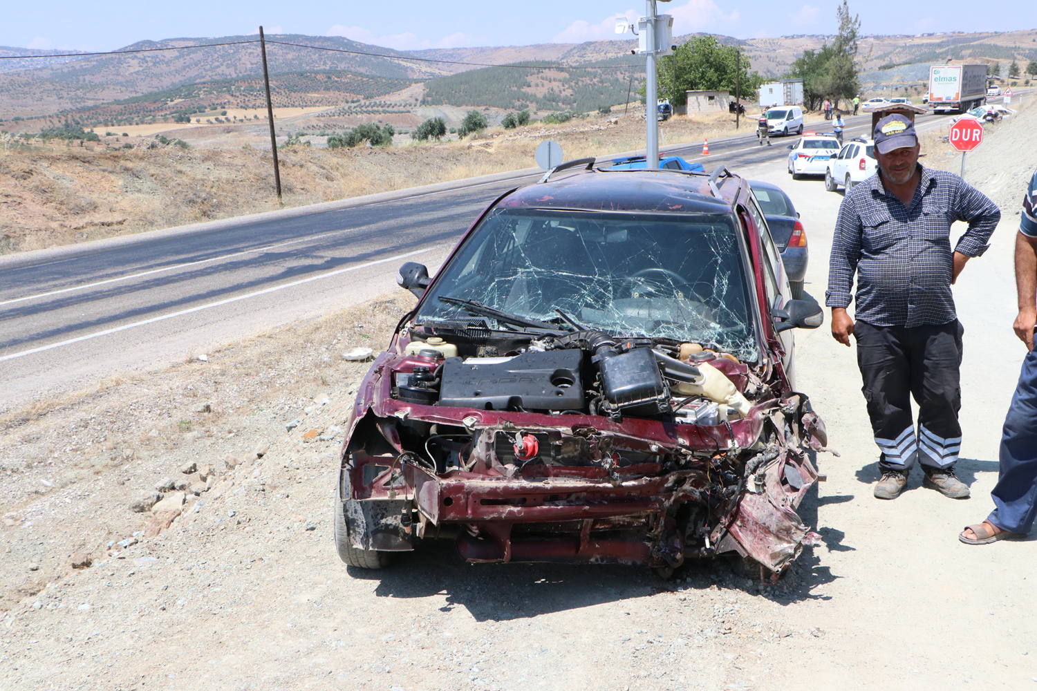 Kilis'te iki otomobil çarpıştı: 8 yaralı