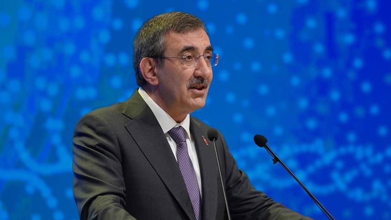 Cumhurbaşkanı Yardımcısı Yılmaz'dan Babalar Günü paylaşımı