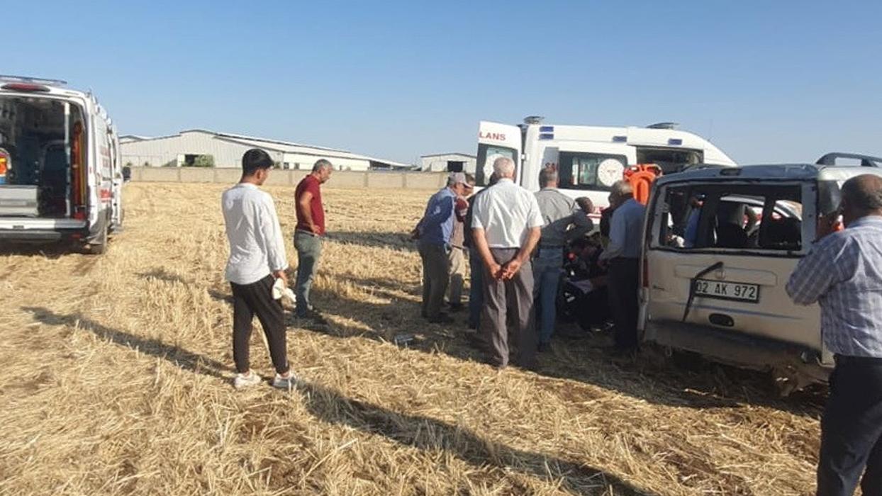 Adıyaman'da meydana gelen hafif ticari araç kazasında 2 kişi yaralandı!
