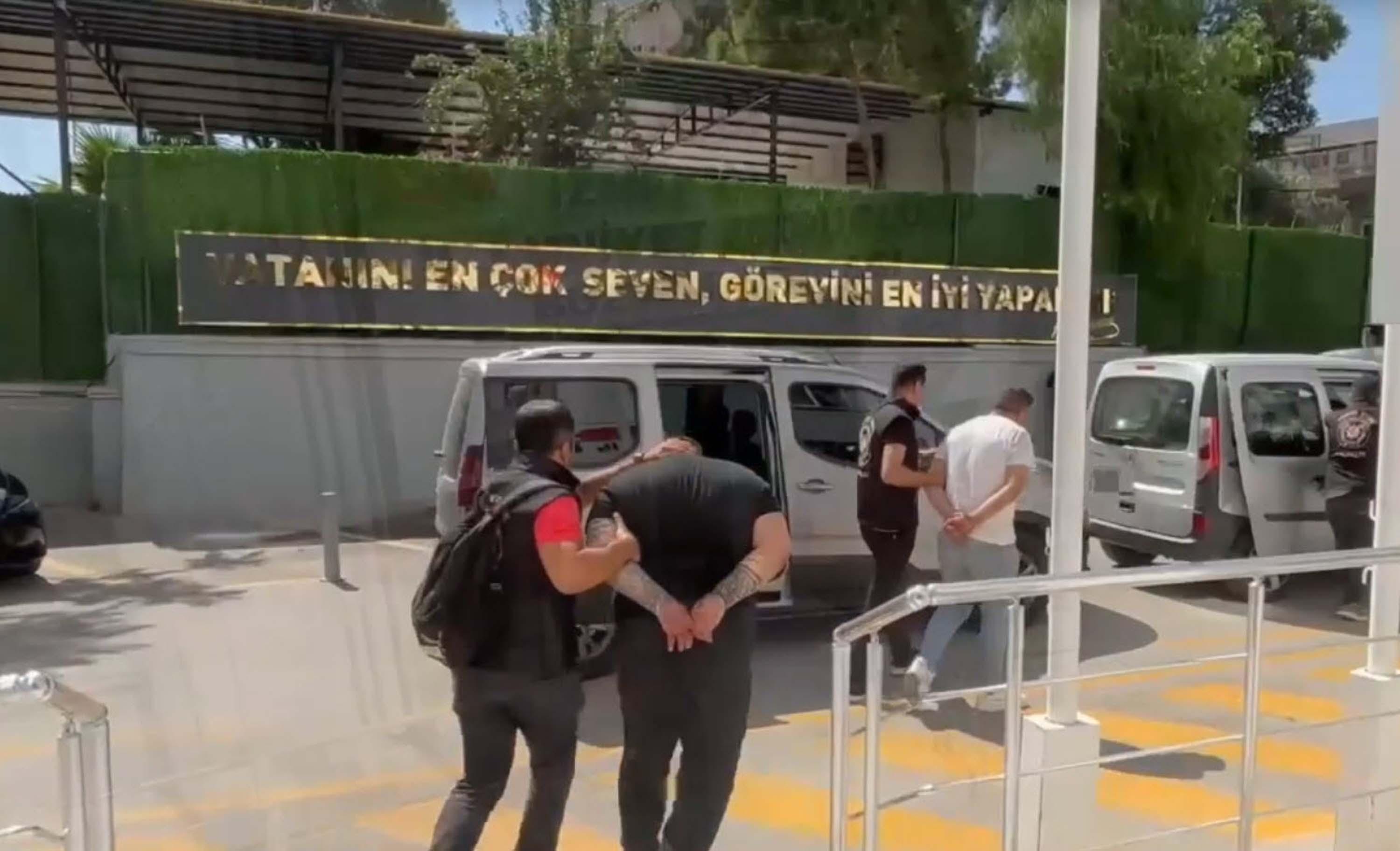 İzmir ve 5 İlde FETÖ operasyonu: 40 şüpheli yakalandı