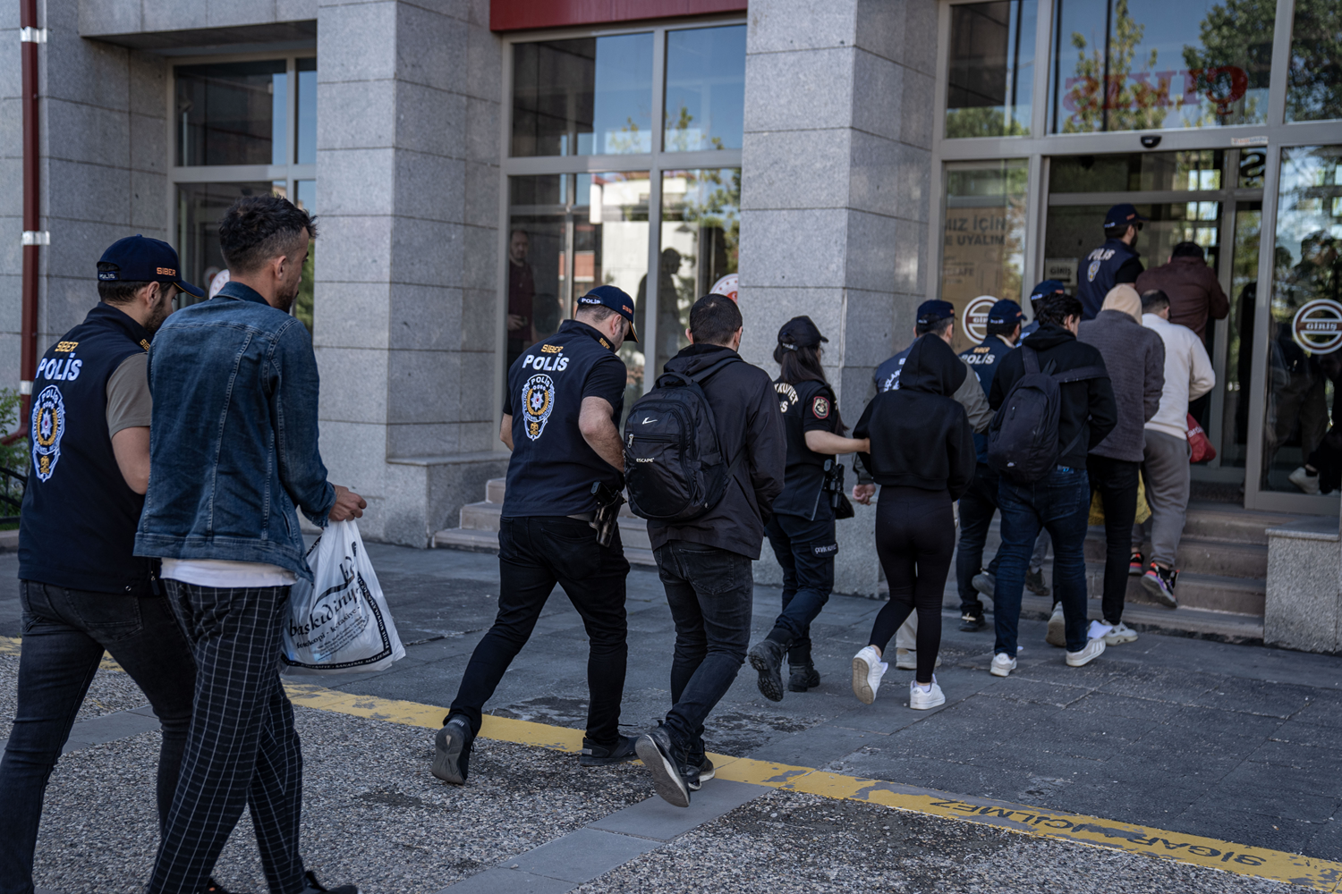 Ambar oyunu tutmadı! Sahte ilan tuzağına büyük darbe: Çok sayıda tutuklama