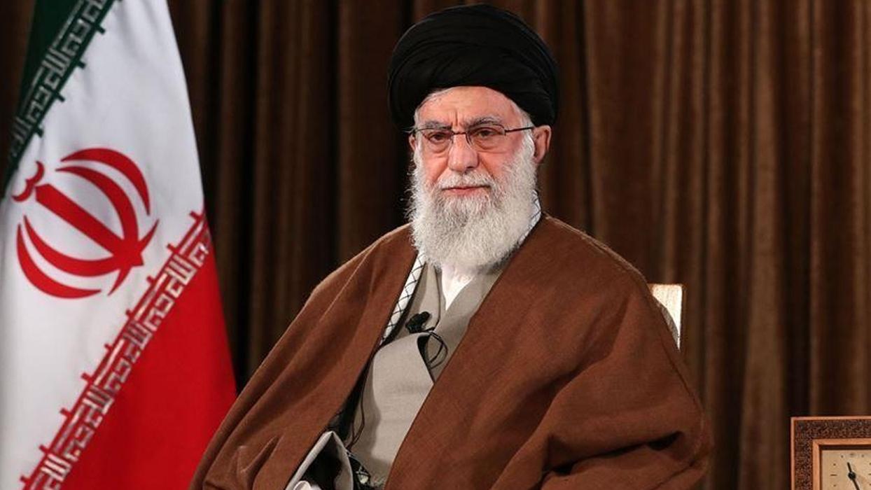 İran lideri Hamaney: ABD'nin askeri müdahalesi telafisi olmayan hasara yol açacak