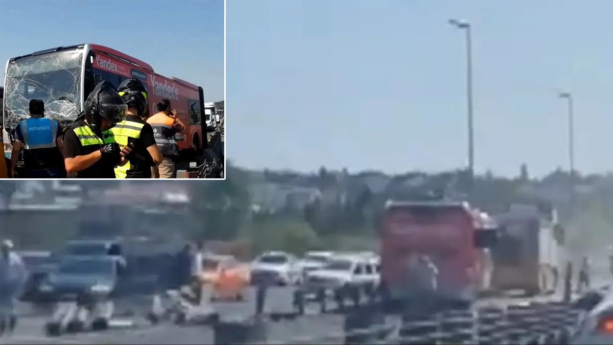 İstanbul'da metrobüs yolunda feci kaza: Çok sayıda ekip sevk edildi
