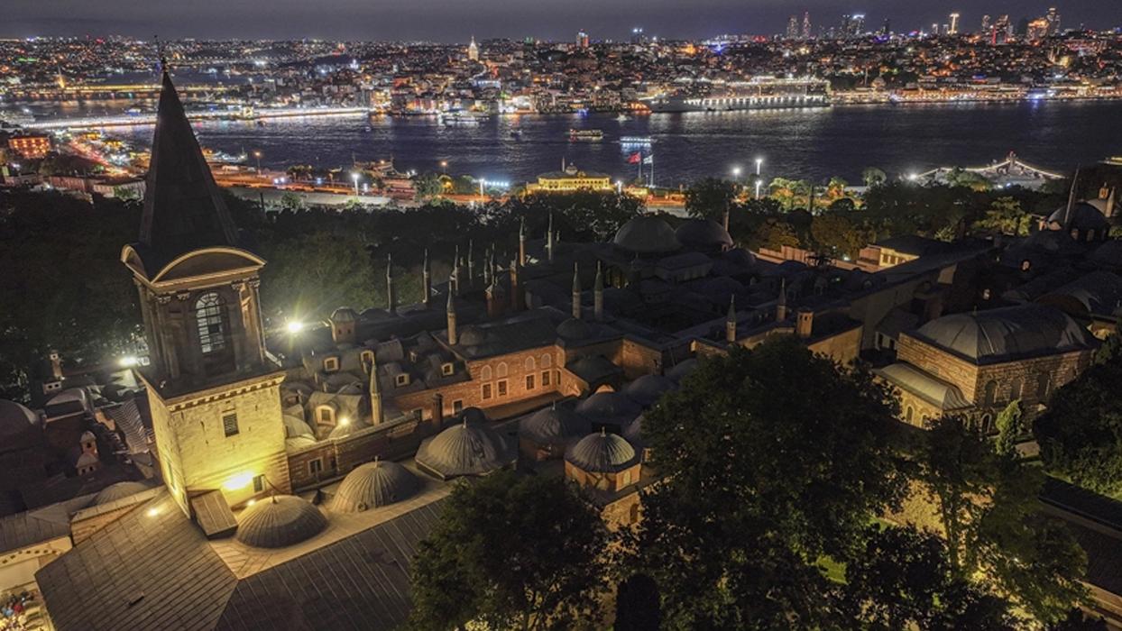 Topkapı Sarayı'nda gece turları yaz boyunca devam edecek