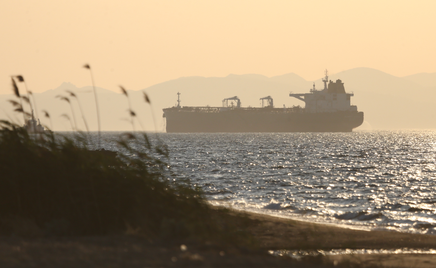 Ham petrol tankerinde arıza: Çanakkale kıyı emniyet ekipleri harekete geçti