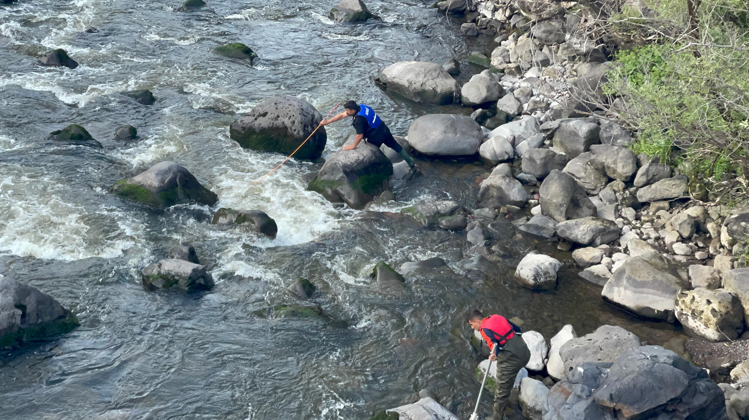 Kura Nehri'nden iki acı haber: Yalnızca birinin cesedi bulundu