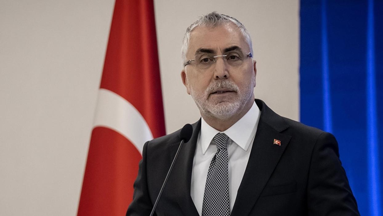 Bakan Işıkhan'dan kamu çalışanlarının haklarına ilişkin açıklama
