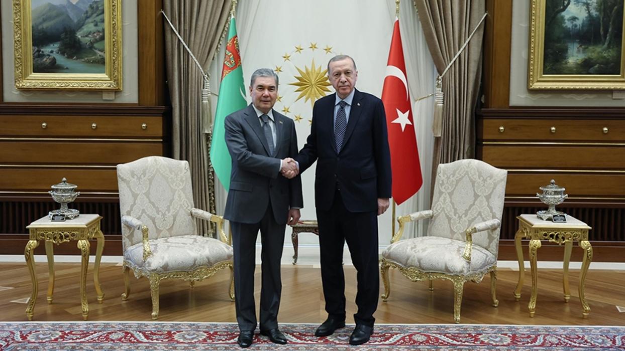 Cumhurbaşkanı Erdoğan, Türkmenistan Milli Lideri Berdimuhammedov ile görüştü