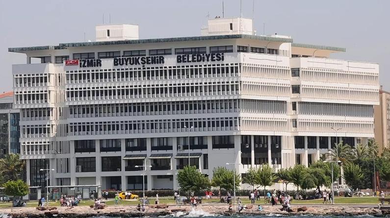İzmir Büyükşehir Belediyesi'nde Yolsuzluk Operasyonu: 130 Gözaltı! Tunç Soyer'in gözaltı görüntüleri ortaya çıktı