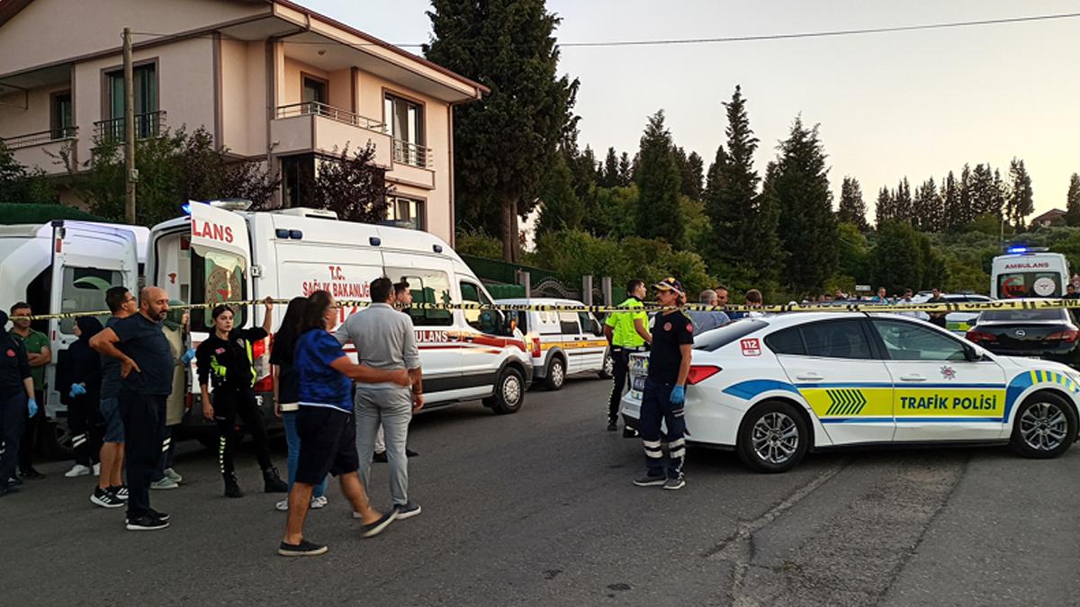 Kocaeli'de hastane önünde kanlı pusu! Baba ve oğlu hayatını kaybetti