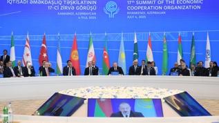 Azerbaycan Cumhurbaşkanı Aliyev: Harabeye çevrilen topraklarda yeni şehirler inşa ediliyor